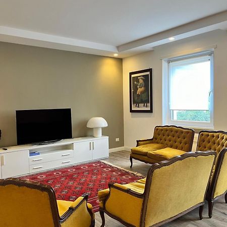 Apartment On The Square โรม ภายนอก รูปภาพ