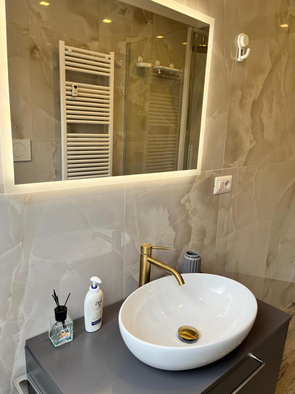 Apartment On The Square โรม ภายนอก รูปภาพ