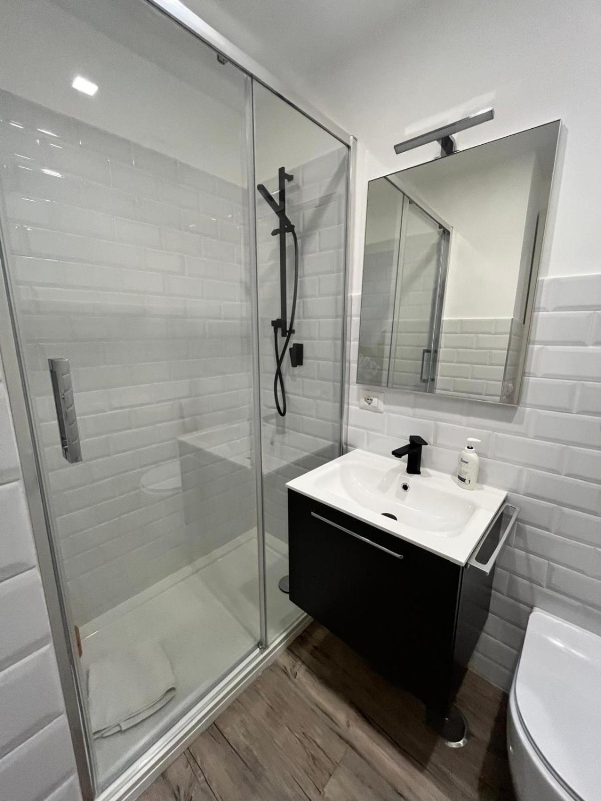Apartment On The Square โรม ภายนอก รูปภาพ